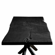 Massiver Holztisch geköhlt aus einem Stück - Eiche