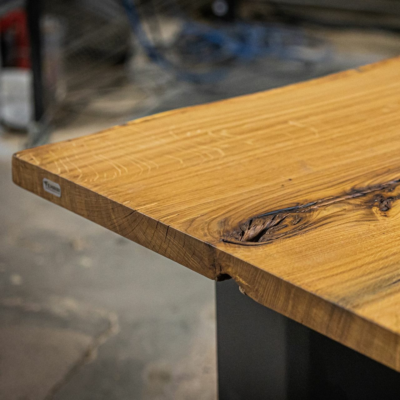 Massiver Holztisch Eiche - Esstisch aus einem Stück