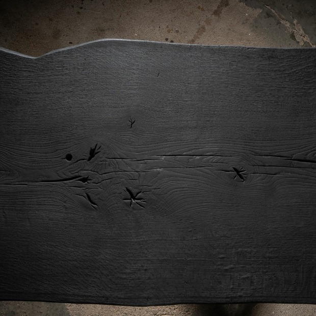 Massiver Holztisch geköhlt aus einem Stück - Eiche